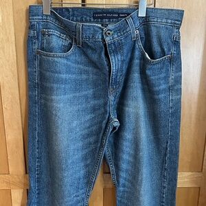 Tommy Hilfiger Classic Fit Straight Leg Jeans 34W 32L